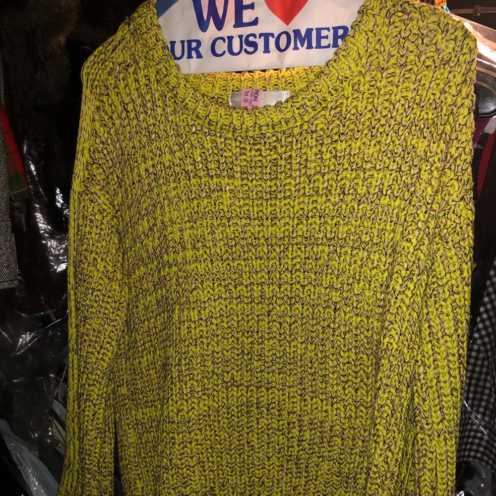 JOA thick sweater